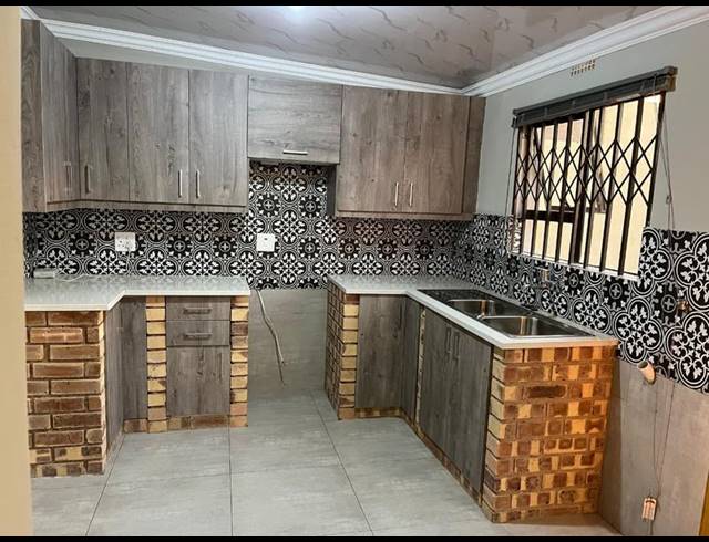 1 BEDROOM PROPERTY TO RENT IN BRAAMFISCHERVILLE